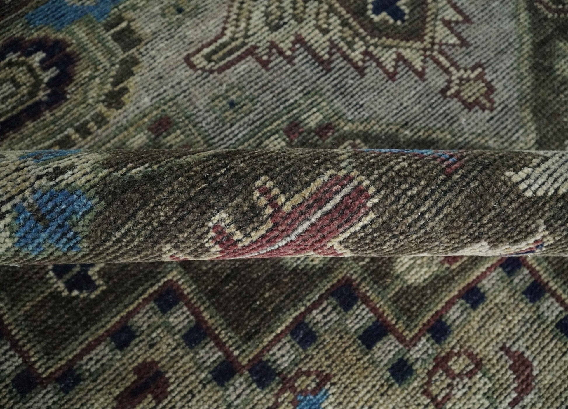 8x10 Antique look Brown, Beige and Blue Traditional Medallion wool Area Rug - Marsh and Manor Collective
