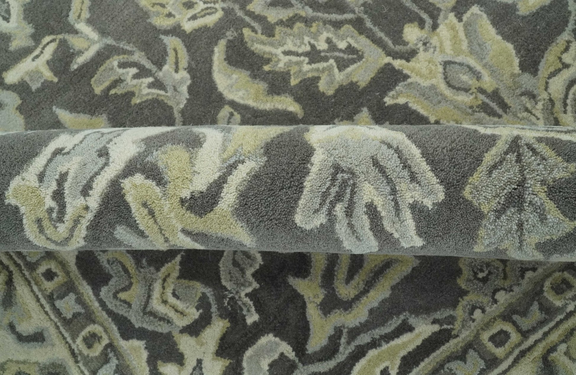 Antique Design 8x10 Charcoal and Beige Traditional Floral Hand Tufted rug - Marsh and Manor Collective