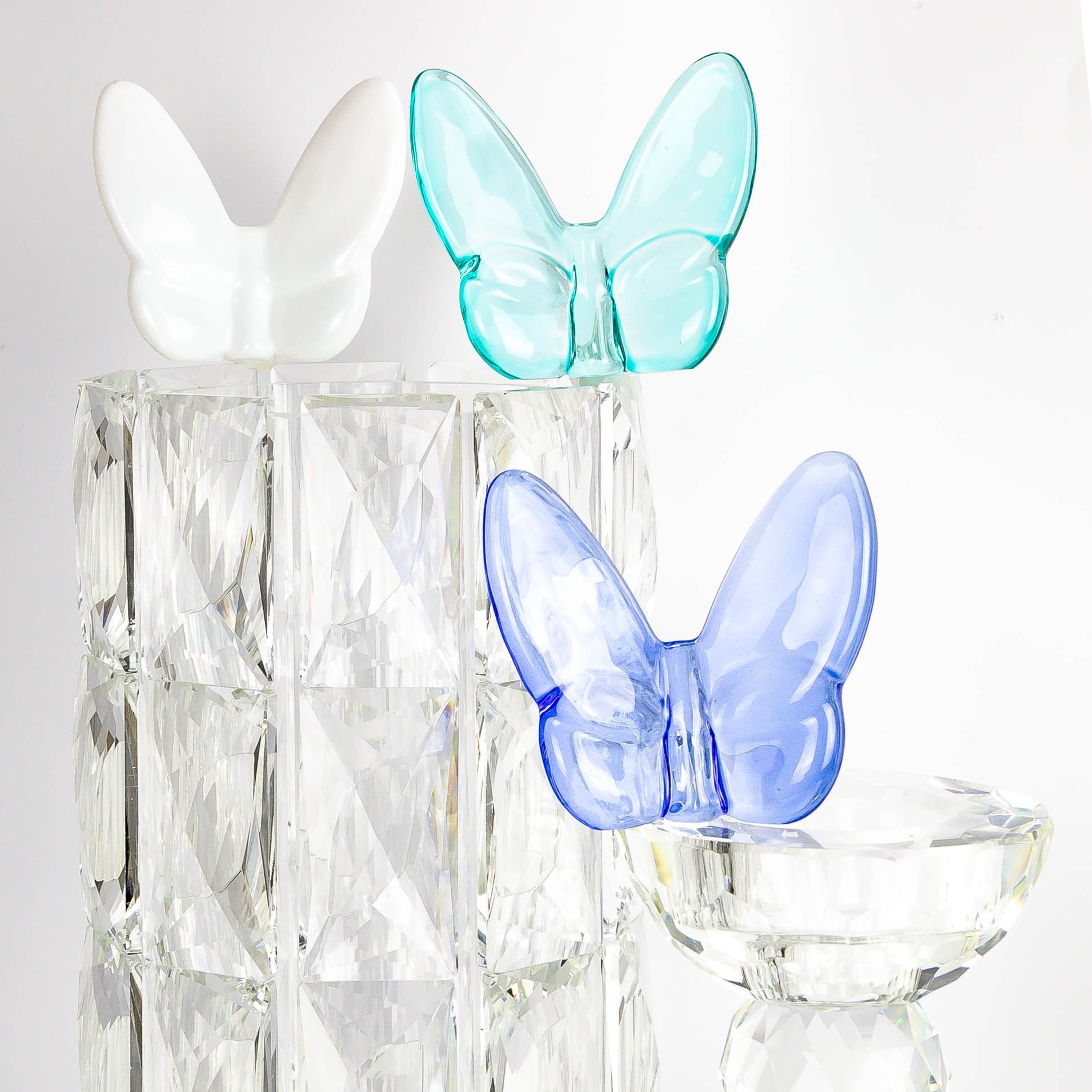Le Mariposa Crystal Butterfly Figurine in Turquoise - Marsh and Manor Collective