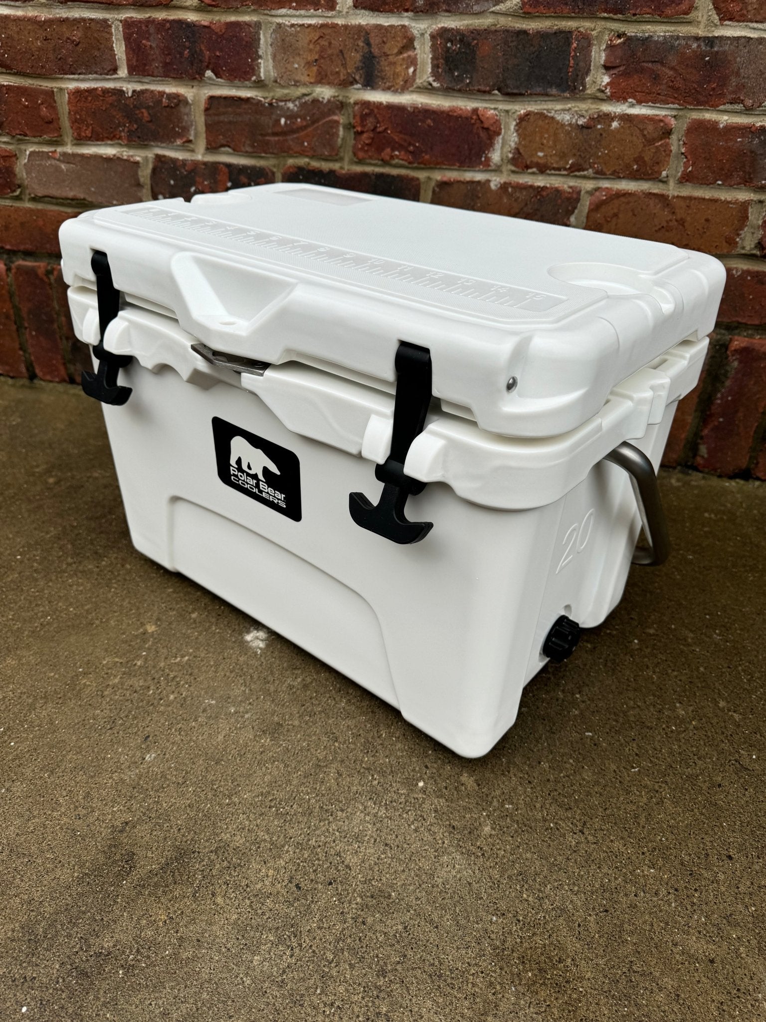 Polar Bear 20 Hard Cooler - Marsh and Manor Collective