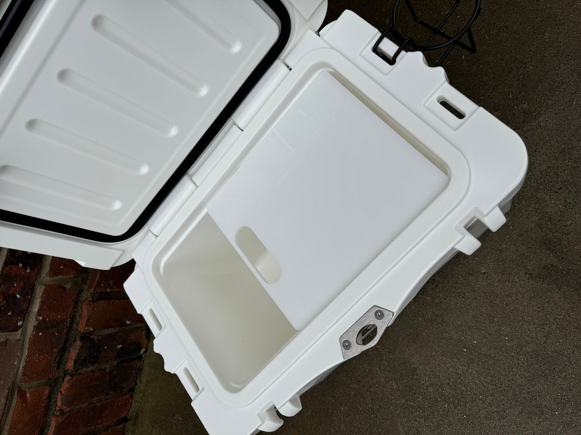 Polar Bear 20 Hard Cooler - Marsh and Manor Collective