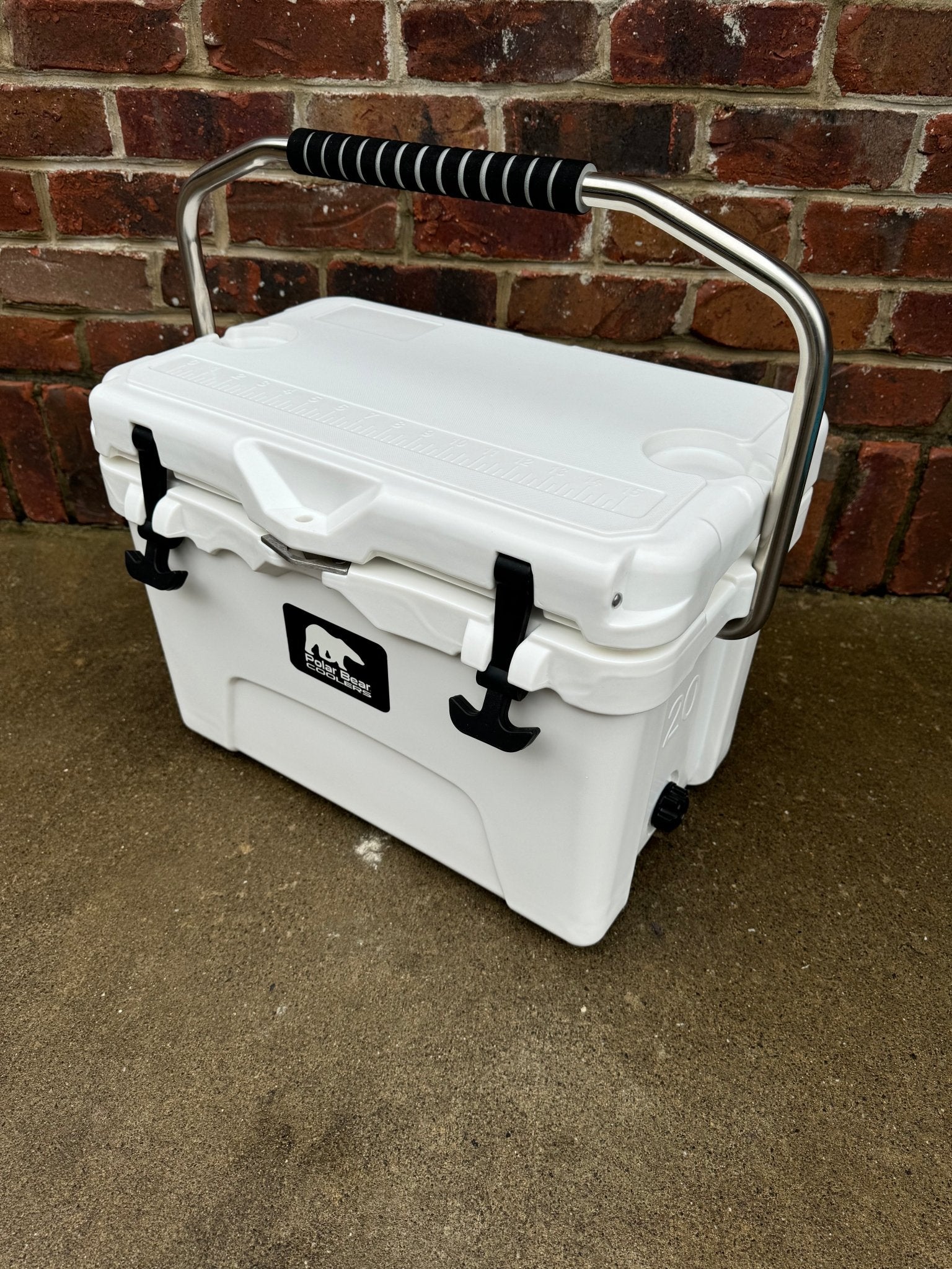 Polar Bear 20 Hard Cooler - Marsh and Manor Collective