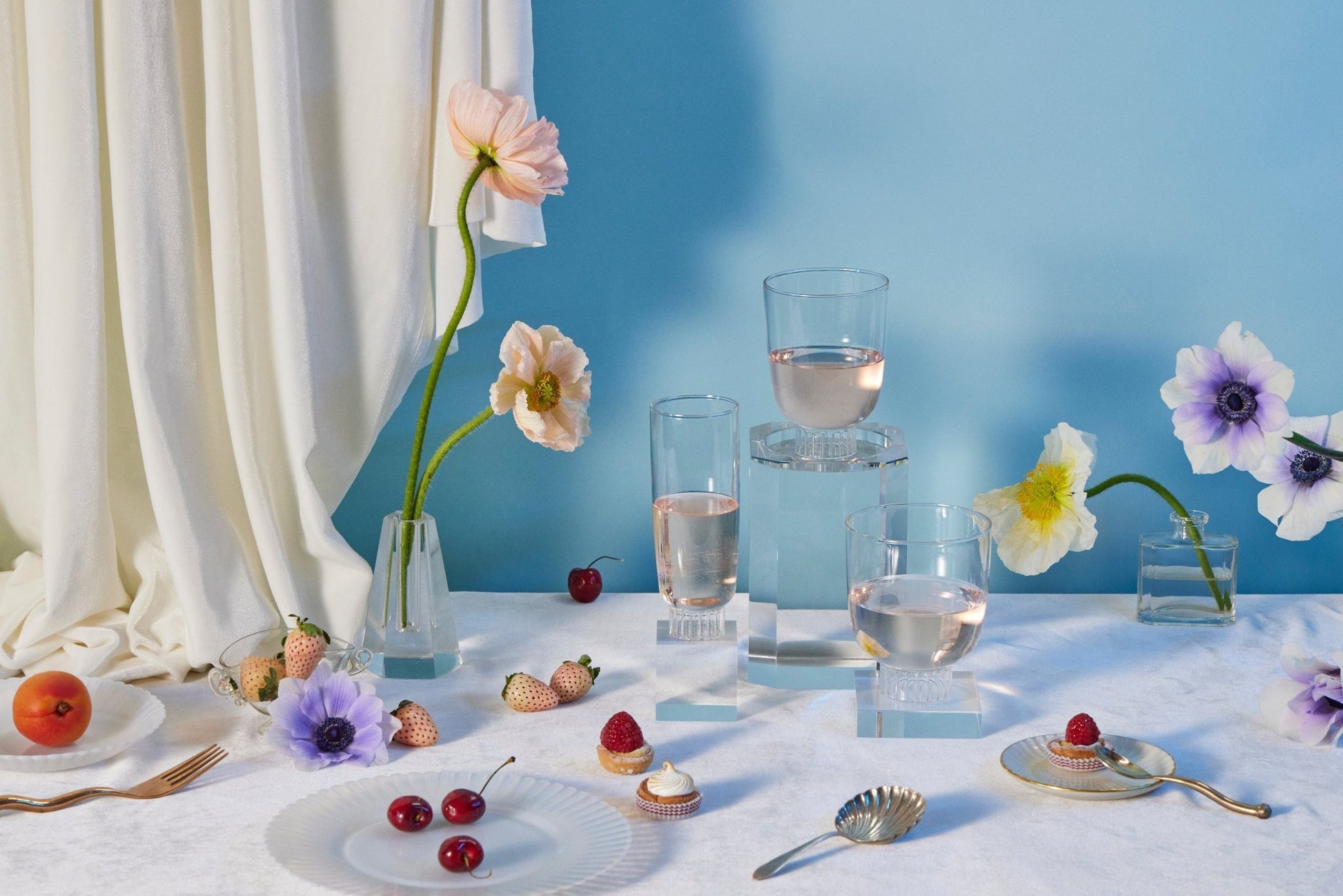 Romantic Champagne Flutes - Marsh and Manor Collective