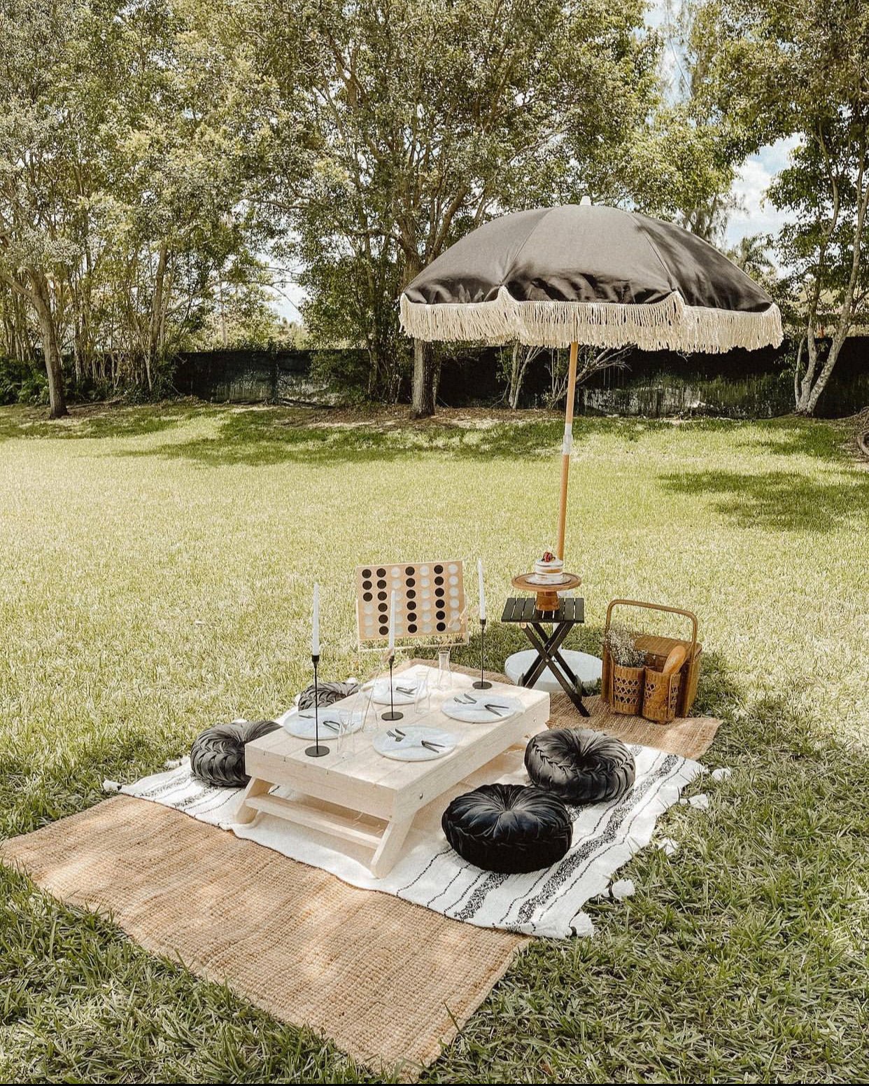 Soleil Picnic Basket - Marsh and Manor Collective